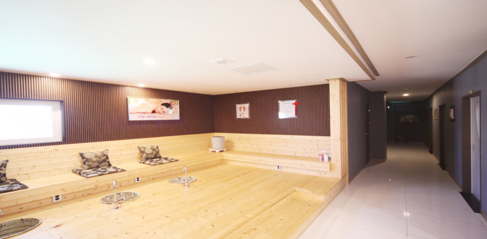 수성동2가 더썸테라피아로마 마사지샵 사진 4