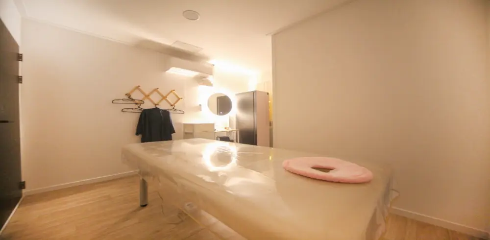 서정동 더케어스웨디시 마사지샵 사진 1