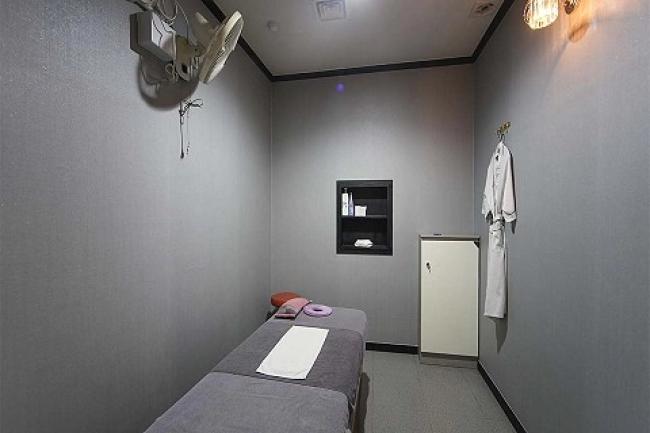 진영리 퀸스포츠아로마 마사지샵 사진 4